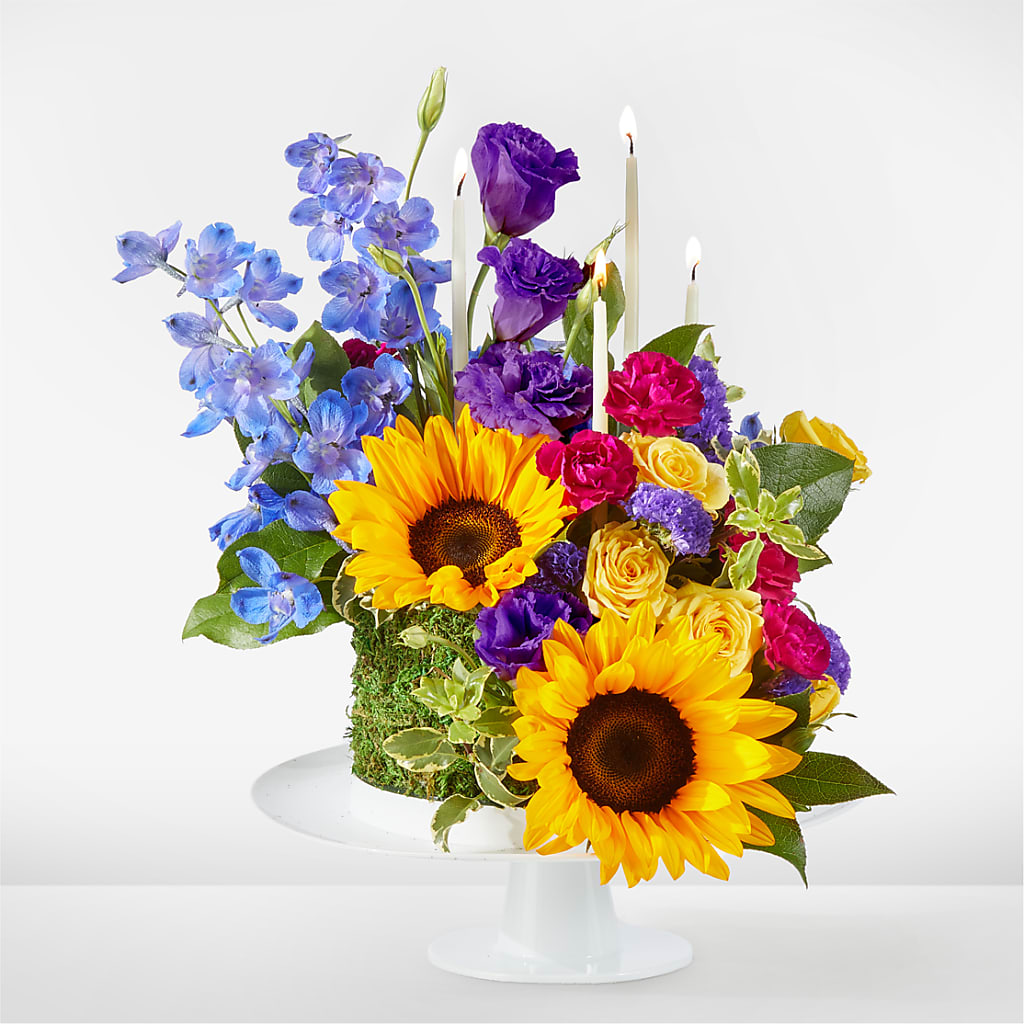 Star of the Day Floral Cake – Greenery Plus Florist, Monroe NY