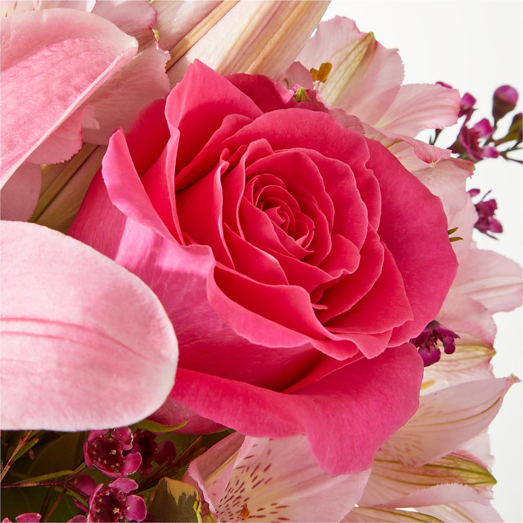 Lucky in Love Bouquet –  Greenery Plus Florist, Monroe NY