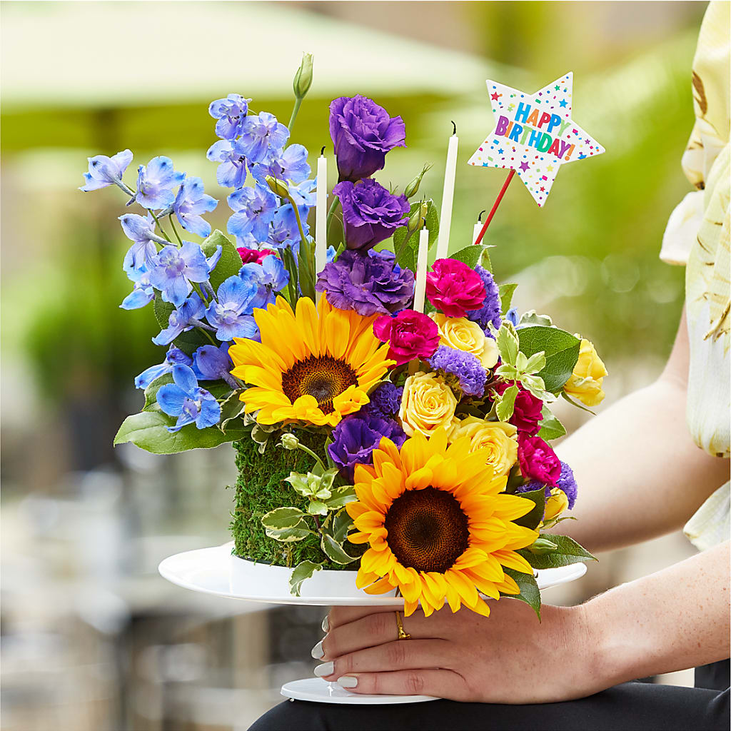 Star of the Day Floral Cake –  Greenery Plus Florist, Monroe NY